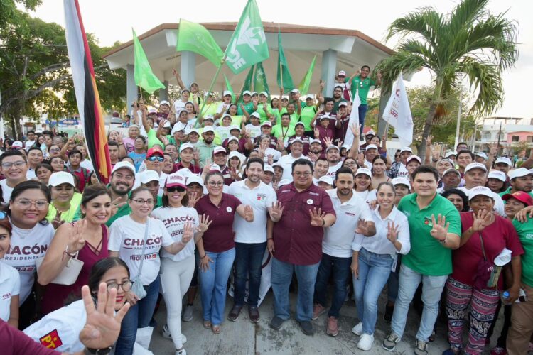 Renan Sánchez y José Luis Chacón reciben respaldo de vecinos de Cozumel
