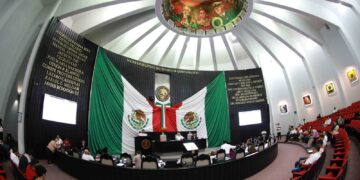 Aprueban en Quintana Roo reformas en educación, adopciones y servicios inmobiliarios