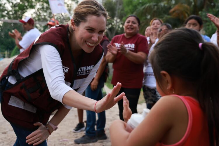 Atenea Gómez comparte propuestas para el bienestar de niñas y niños de Isla Mujeres
