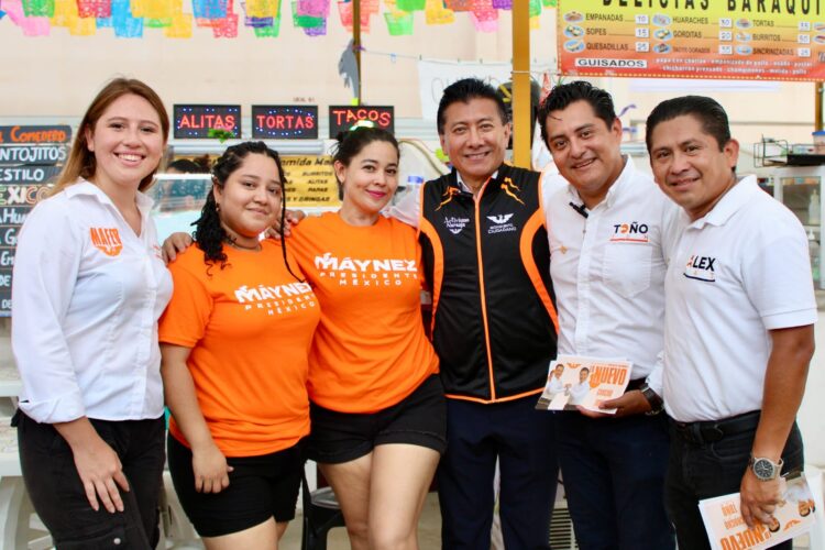 Firma Chucho Pool compromisos en beneficio de mujeres empresarias