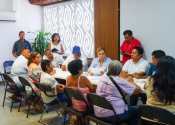 Gobierno de Solidaridad logra acuerdos con comerciantes, músicos y bazaristas