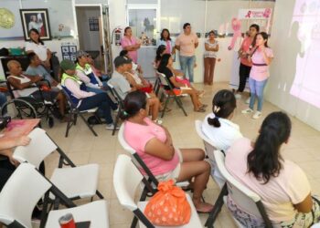 Solidaridad invita a mujeres a hacer cita para mastografía