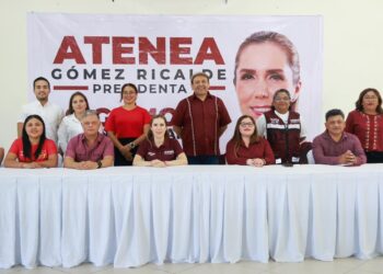 Presenta Atenea Gómez sus propuestas para el bienestar de Isla Mujeres