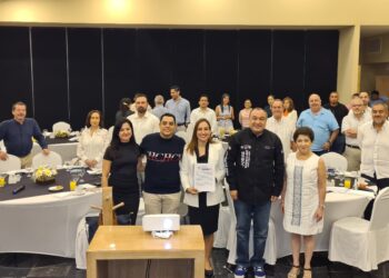 Defendamos la que hemos construido, pide Jorge Rodríguez a empresarios