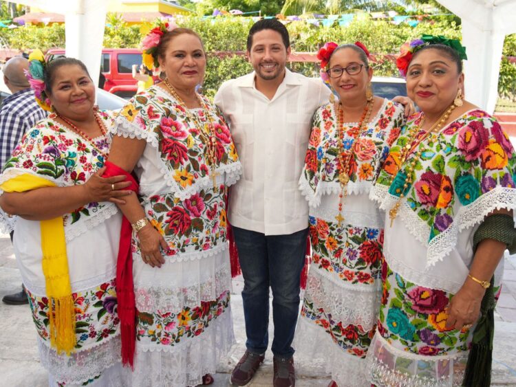 Celebra Renán Sánchez 176 años de "El Cedral" en Cozumel