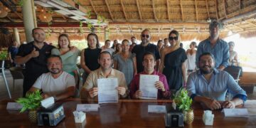 Intercambia Gino Segura ideas con el sector empresarial de Playa del Carmen