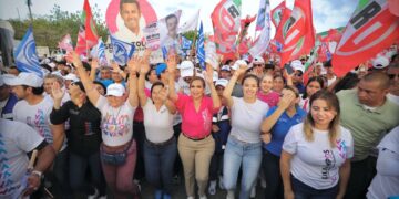 Renovación de Lili Campos, con contundente apoyo de vecinos de Villas del Sol