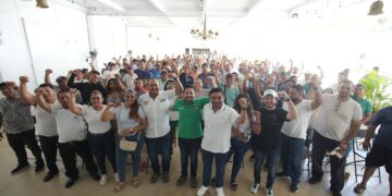 Renán Sánchez lleva mensaje de transformación y esperanza a trabajadores del volante