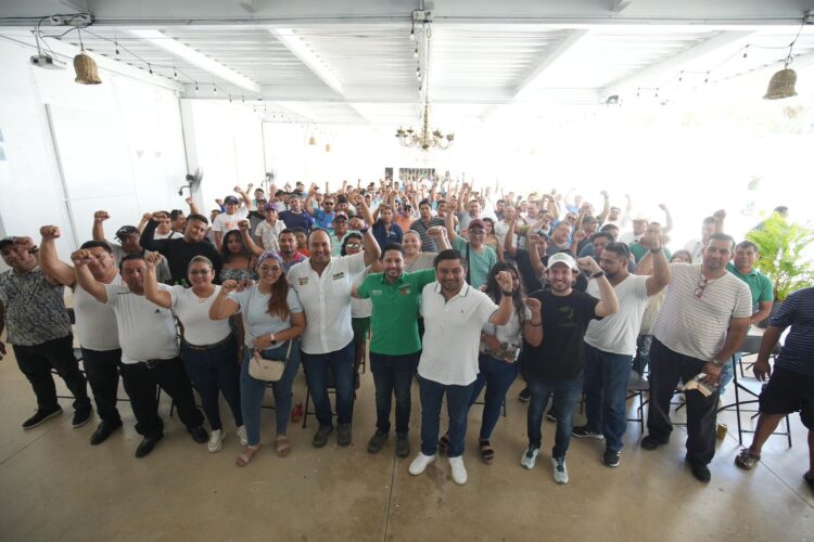 Renán Sánchez lleva mensaje de transformación y esperanza a trabajadores del volante