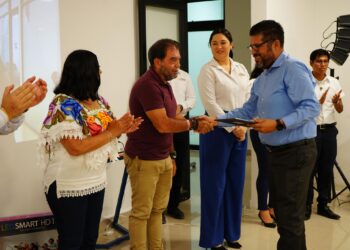 Humberto Aldana resalta propuesta de Claudia Sheinbaum para dignificar la labor docente