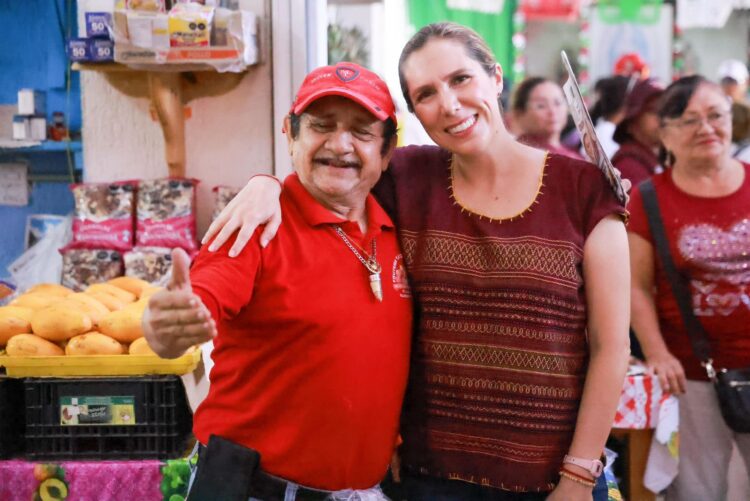Se compromete Atenea Gómez a remodelar el mercado “Javier Rojo Gómez”