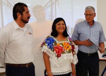 Mildred Ávila destaca papel fundamental de los profesores en la transformación del país