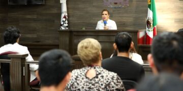 Seguiremos impulsando a universitarios cuando consolidemos renovación, señala Lili Campos