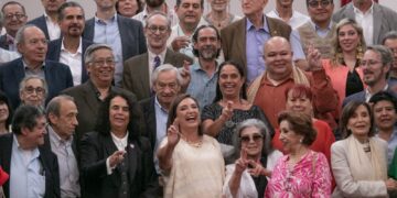 Intelectuales desesperados sin máscaras