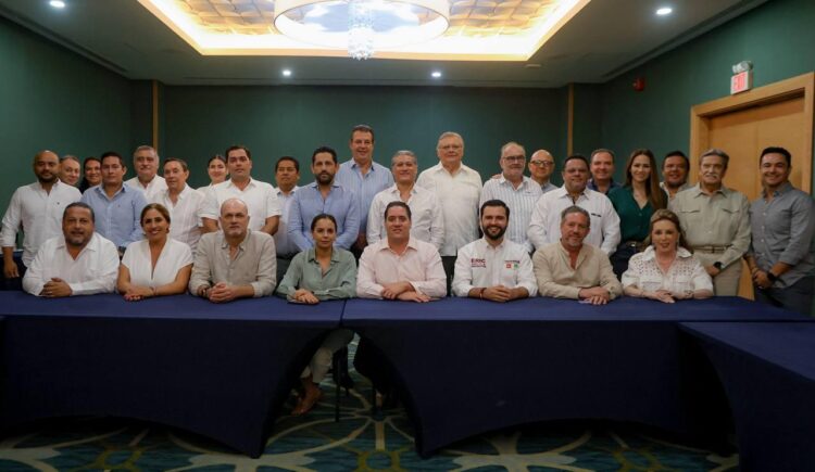 Vamos por un mayor crecimiento y éxito para Cancún: Ana Paty Peralta