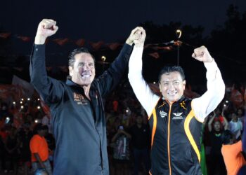 Muestra Chucho Pool el músculo en cierre de campaña junto a Roberto Palazuelos