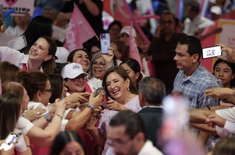“Voy a ser la presidenta de las que sufren”, señala Xóchitl Gálvez ante madres