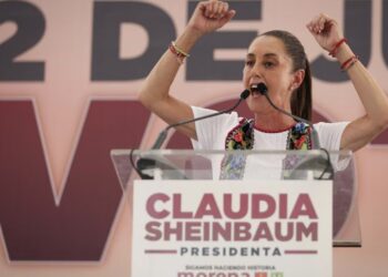 Se dice Claudia Sheinbaum a favor de quitar fuero a diputados y senadores