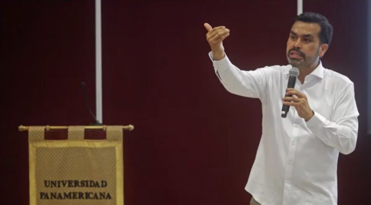 Reprocha Jorge Álvarez Máynez participación de Xóchitl Gálvez en marcha de la “marea rosa”