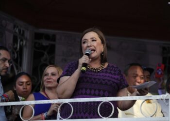 Xóchitl Gálvez y Santiago Taboada cerrarán campaña en el Zócalo en marcha de "marea rosa"