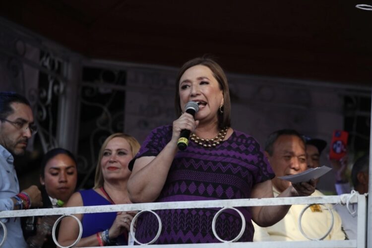 Xóchitl Gálvez y Santiago Taboada cerrarán campaña en el Zócalo en marcha de "marea rosa"