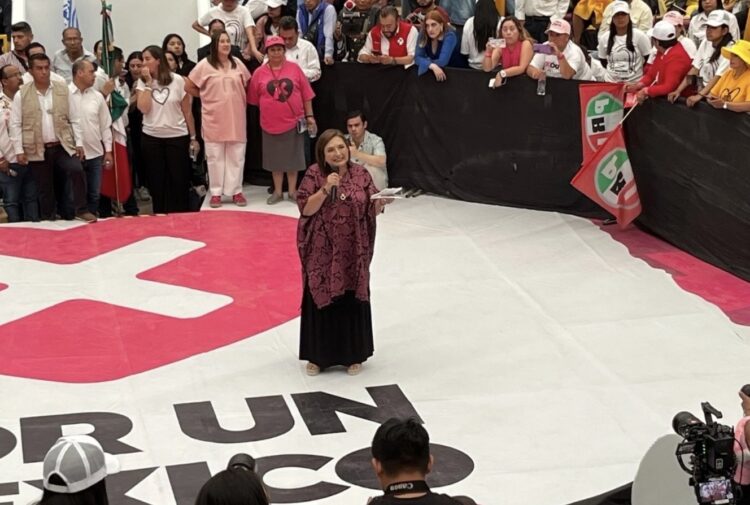 Claudia Sheinbaum "ama a los PAN y PRI", asegura Xóchitl Gálvez