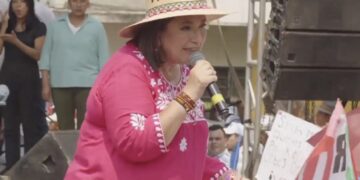 Xóchitl Gálvez desacata al INE y llama nuevamente “narcocandidata” a Claudia Sheinbaum