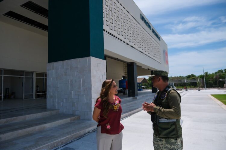 Mara Lezama supervisa obras de la estación del Tren Maya en Chetumal