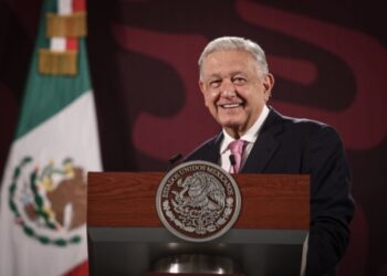 Muy bien, iniciativa de Xóchitl Galvez para acotar injerencia de presidentes: AMLO