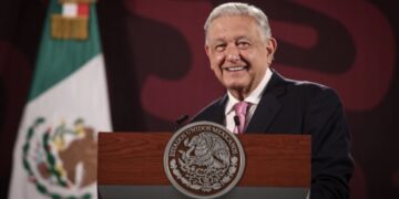 Muy bien, iniciativa de Xóchitl Galvez para acotar injerencia de presidentes: AMLO