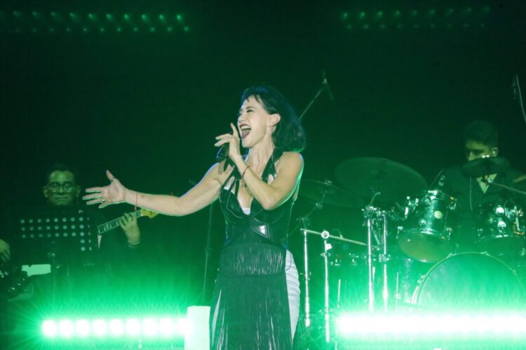 Consienten y festejan en grande a mamás solidarenses