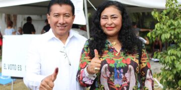 Emite Chucho Pool su voto y llama a vencer al abstencionismo