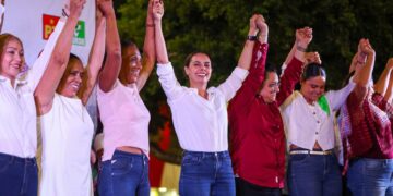 Ana Paty Peralta triunfa en Cancún