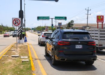 Mejoran circulación vial con cambios de sentido en Playa del Carmen