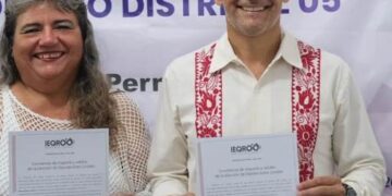 Recibe Hugo Alday constancia de mayoría como diputado electo por el distrito 5
