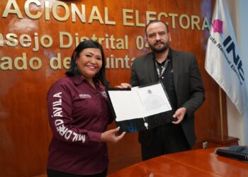 Mildred Ávila recibe acta de mayoría como diputada federal electa del distrito 04