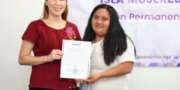 Recibe Atenea Gómez constancia de validez como presidenta electa de Isla Mujeres