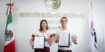Gino Segura recibe constancia como Senador electo por Quintana Roo