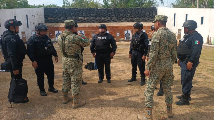 Reciben policías de Solidaridad curso de manejo de armamento impartido por la SEDENA