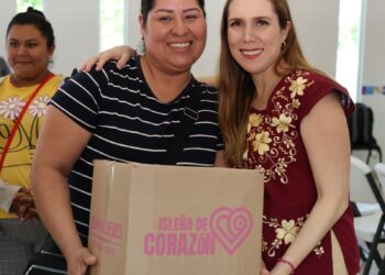 Transforma Atenea Gómez la vida de las mujeres con el programa "Isleña de Corazón"