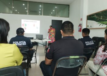 Imparten taller de comunicación incIuyente y no sexista a policías de Puerto Morelos