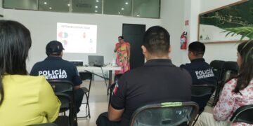 Imparten taller de comunicación incIuyente y no sexista a policías de Puerto Morelos