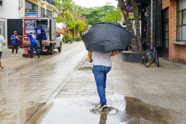 Piden tomar precauciones en Playa del Carmen por lluvias intensas