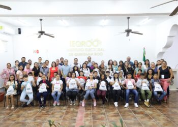 Visitan parlamentarias y parlamentarios infantiles el IEQROO