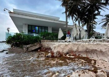 No, no es erosión atípica de playas, es voracidad de empresarios que construyen sobre las dunas