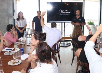 Recibe Puerto Morelos a tour operadores en viaje de reconocimiento