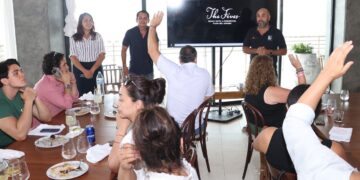 Recibe Puerto Morelos a tour operadores en viaje de reconocimiento