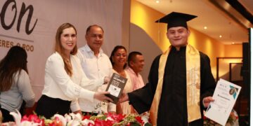 Atenea Gómez apadrina a Generación 2021-2024 del Colegio de Bachilleres plantel Ciudad Mujeres