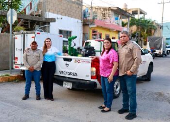 Pone Atenea Gómez en marcha Mega Jornada de Nebulización en Isla Mujeres