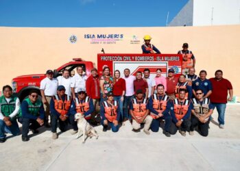 Fortalece Atenea Gómez al Cuerpo de Bomberos con entrega de nueva unidad de rescate